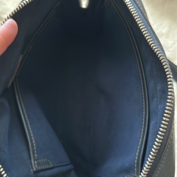LOUIS VUITTON 💙 Epi leather OSRAY Navy/Silver wristlet blue suede int Authentic - Picture 9 of 16
